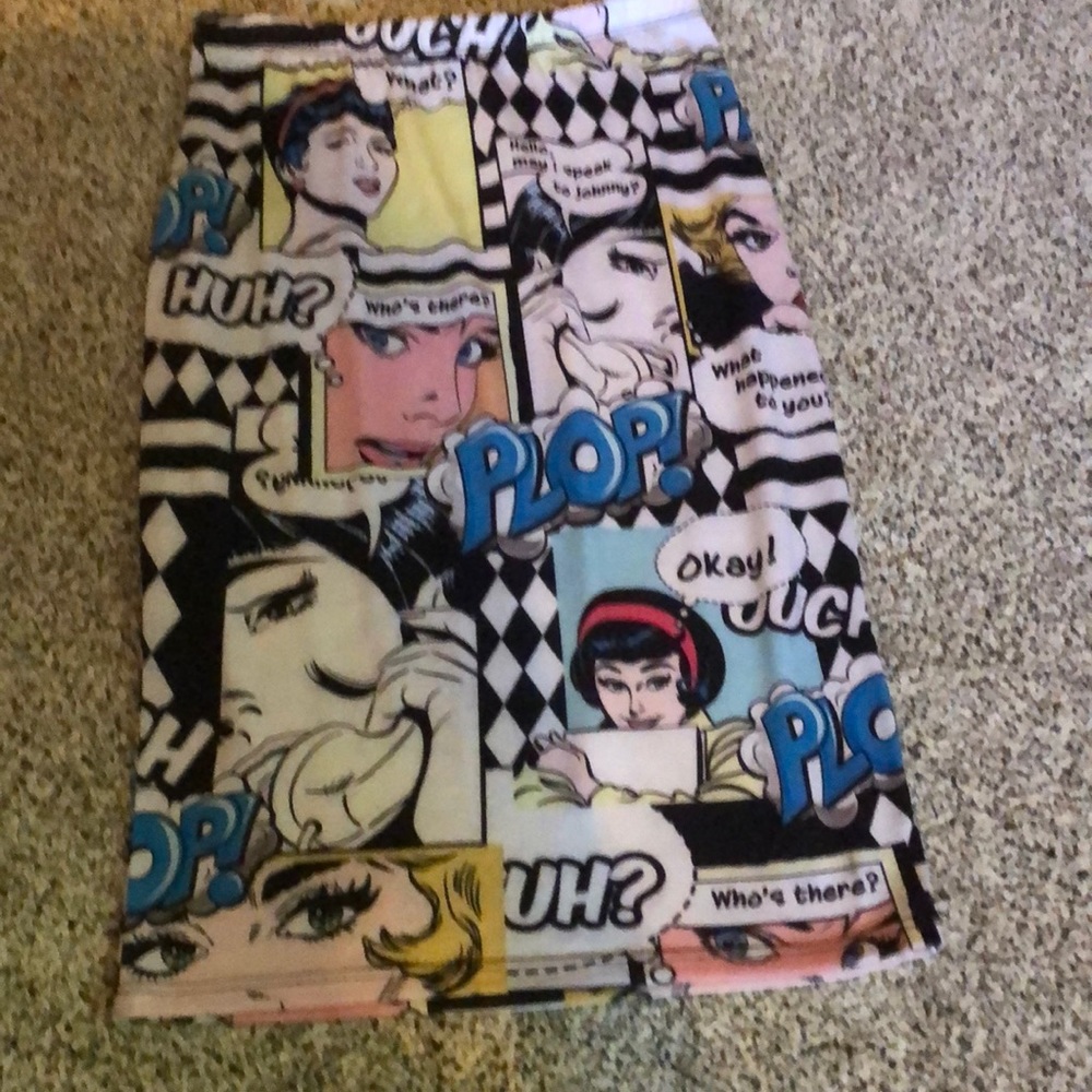 Knit skirt with comics design